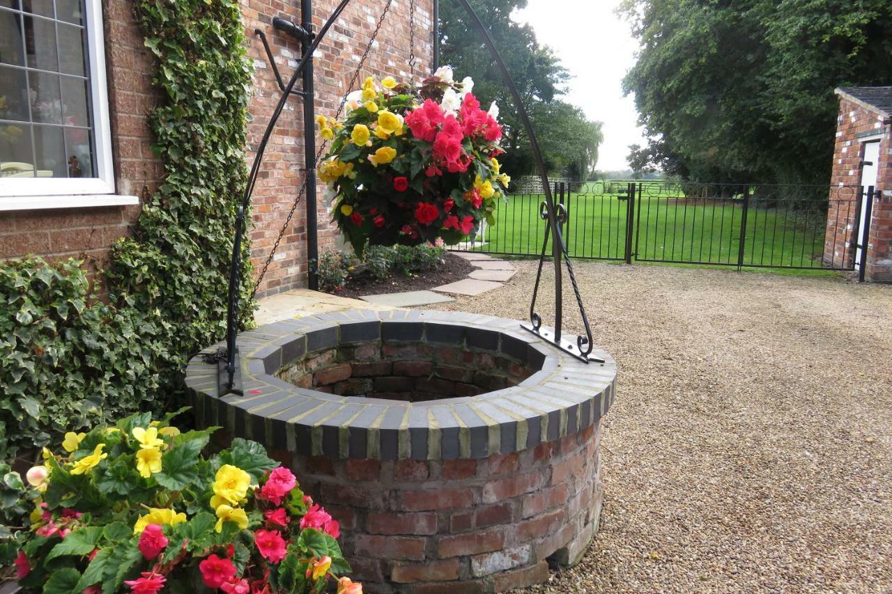 Bed and Breakfast Corner Farm Кру Экстерьер фото